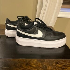 Nike Women's Black and White Sneakers